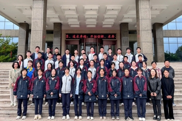 平湖市当湖高级中学研学团队走进JDB电子纸业